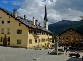 Baselgia da San Luzi