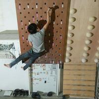 GoNature Climbing Gym