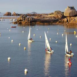 Club Nautique Tregastel