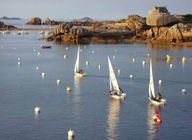Club Nautique Tregastel