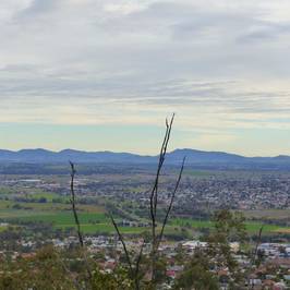 Oxley Park Lookout