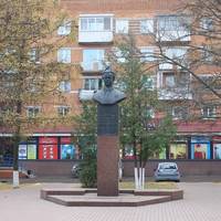 Бюст Н. С. Патоличеву