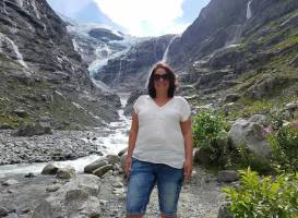 Kjenndalsbreen Glacier