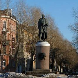 Памятник М.В.Ломоносову