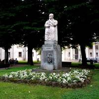 Monumento a F. Cucchi