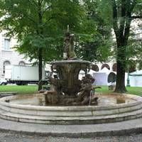 Fontana del Tritone