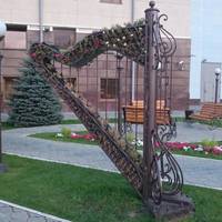 Скульптура Арфа