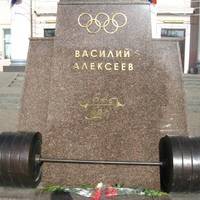 Памятник Василию Алексееву