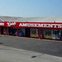 Lyons Winkups Amusements