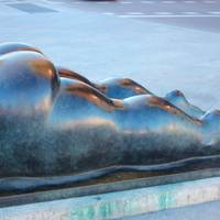 Mujer con Espejo - De Fernando Botero
