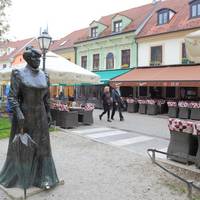 Statue of Marija Juric Zagorka