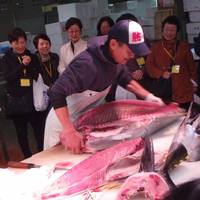 Tsuruhashi Fish Market