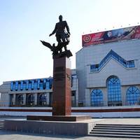 Памятник Александру Покрышкину
