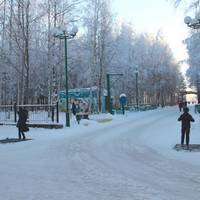 Скульптуры Школьник и Школьница