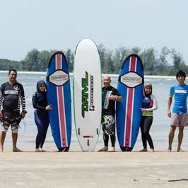Cheratingpoint surf school