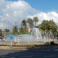 Rotonda con Fuente Luminosa