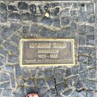 Ibrahim Sued Statue