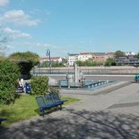 Fischbrunnen am Elbufer