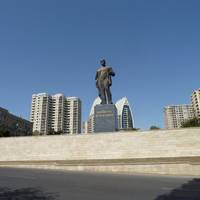 Памятник Нариману Нариманову