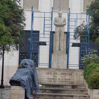 Plaza Hipolito Yrigoyen