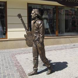 Tadeusz Nalepa monument