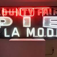 Museum of Neon Art
