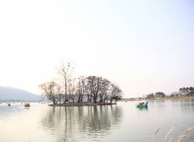 Suseong Lake