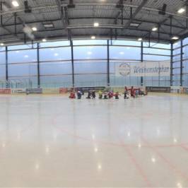 Eislaufhalle