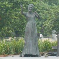 Elis Regina Statue