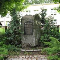 The synagogue - memorial plaque, obelisk