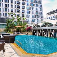 Peninsula Excelsior Hotel