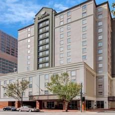 La Quinta Inn & Suites