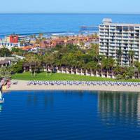 Catamaran Resort