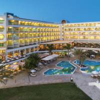 Constantinou Bros Athena Royal Beach Hotel 