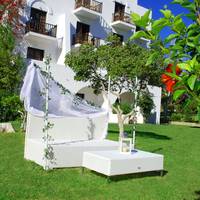Oceanis Beach