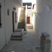 Tzogalis Apartments