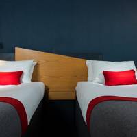 Express Holiday Inn Riverside