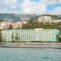 Pestana Bay