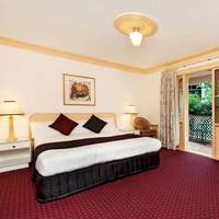 McLaren Hotel