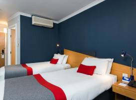 Express By Holiday Inn