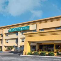 La Quinta Inn & Suites