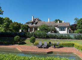 Peppers Manor House
