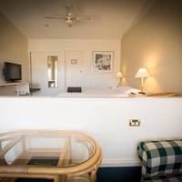 B.w.abel Tasman Motor Inn