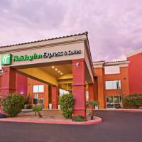 Holiday Inn Express & Suites