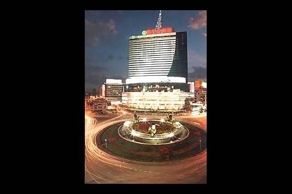 Отель вечером