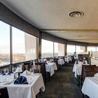 Crowne Plaza Chateau Lacomb