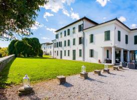 Golf & Wine Villa Policreti