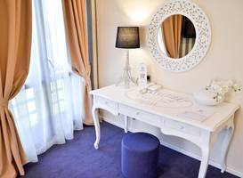 Hotel Capitolina City Chic