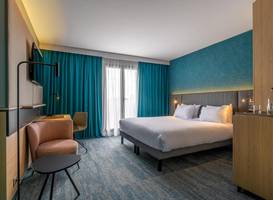 Holiday Inn Garden Court