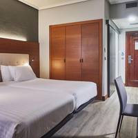 Silken Amara Plaza